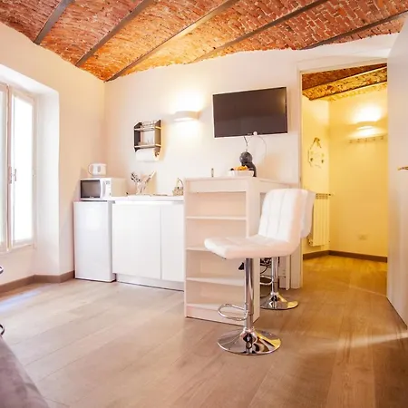Arco Della Pace Mono 2Pax - Wifi- Full Opt Apartamento