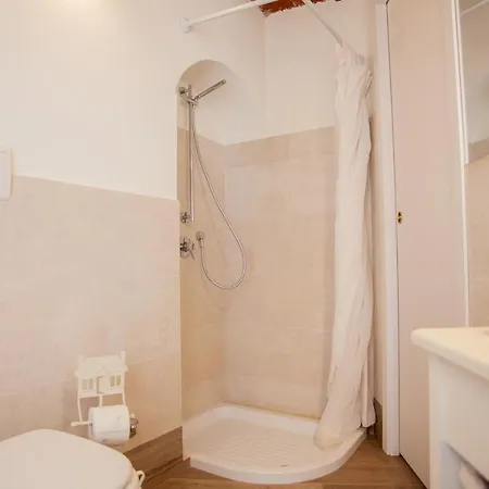 Arco Della Pace Mono 2Pax - Wifi- Full Opt Appartement *